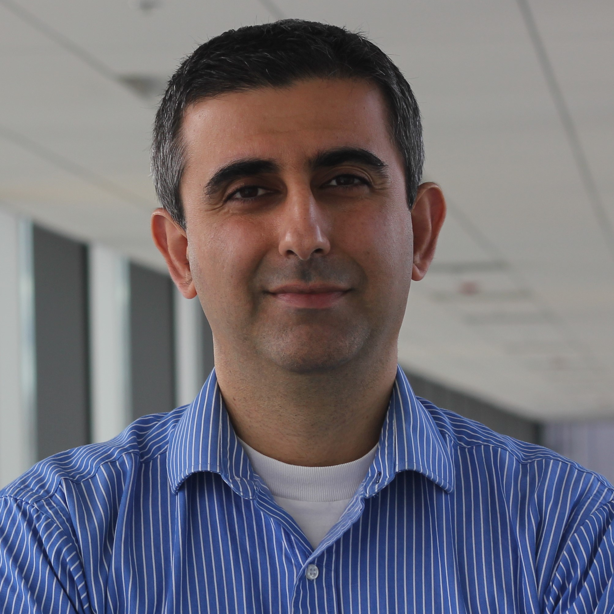 dr. ehsan hashemi photo square